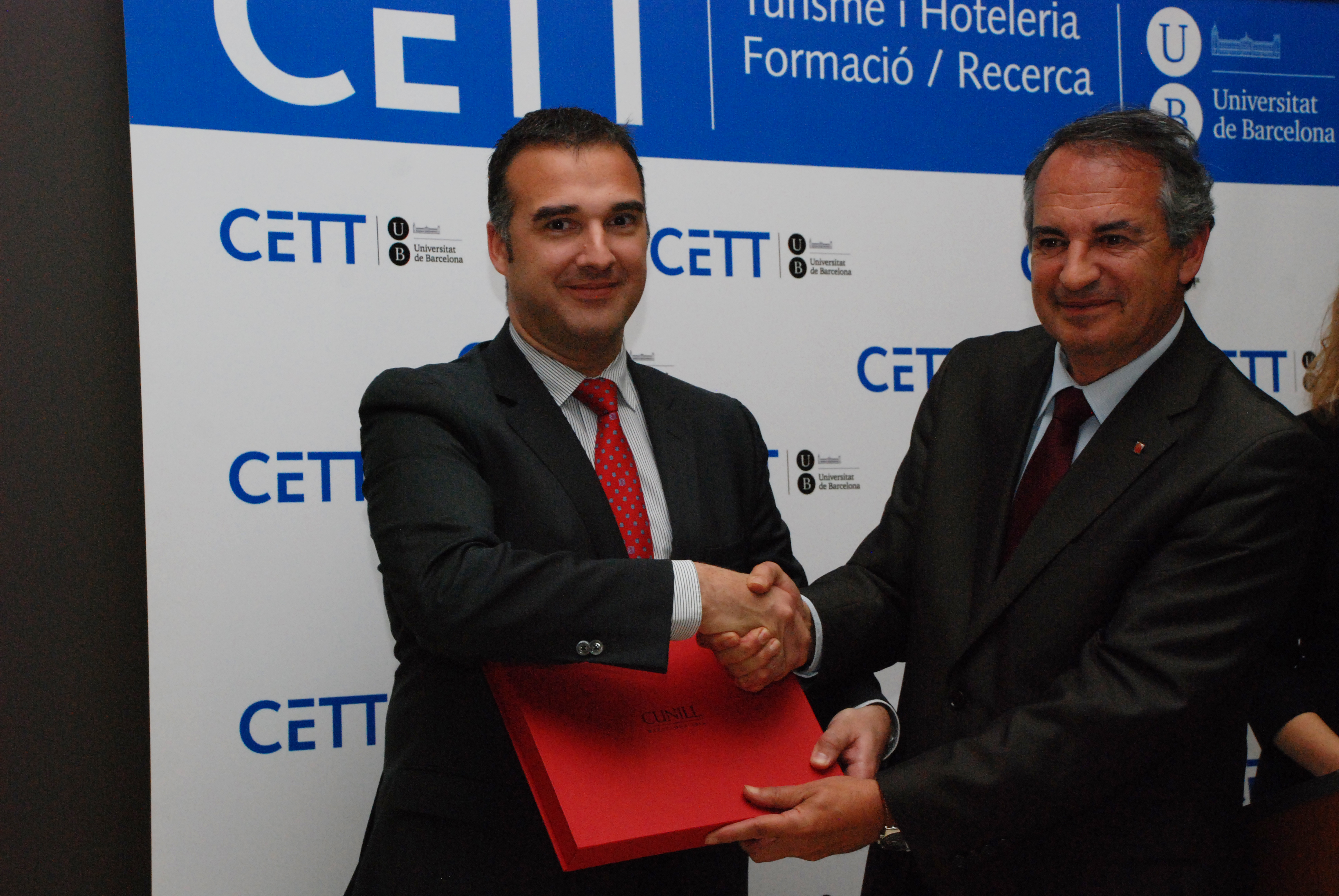 Fotografía de: Hilton galardonada como mejor empresa colaboradora del CETT | CETT